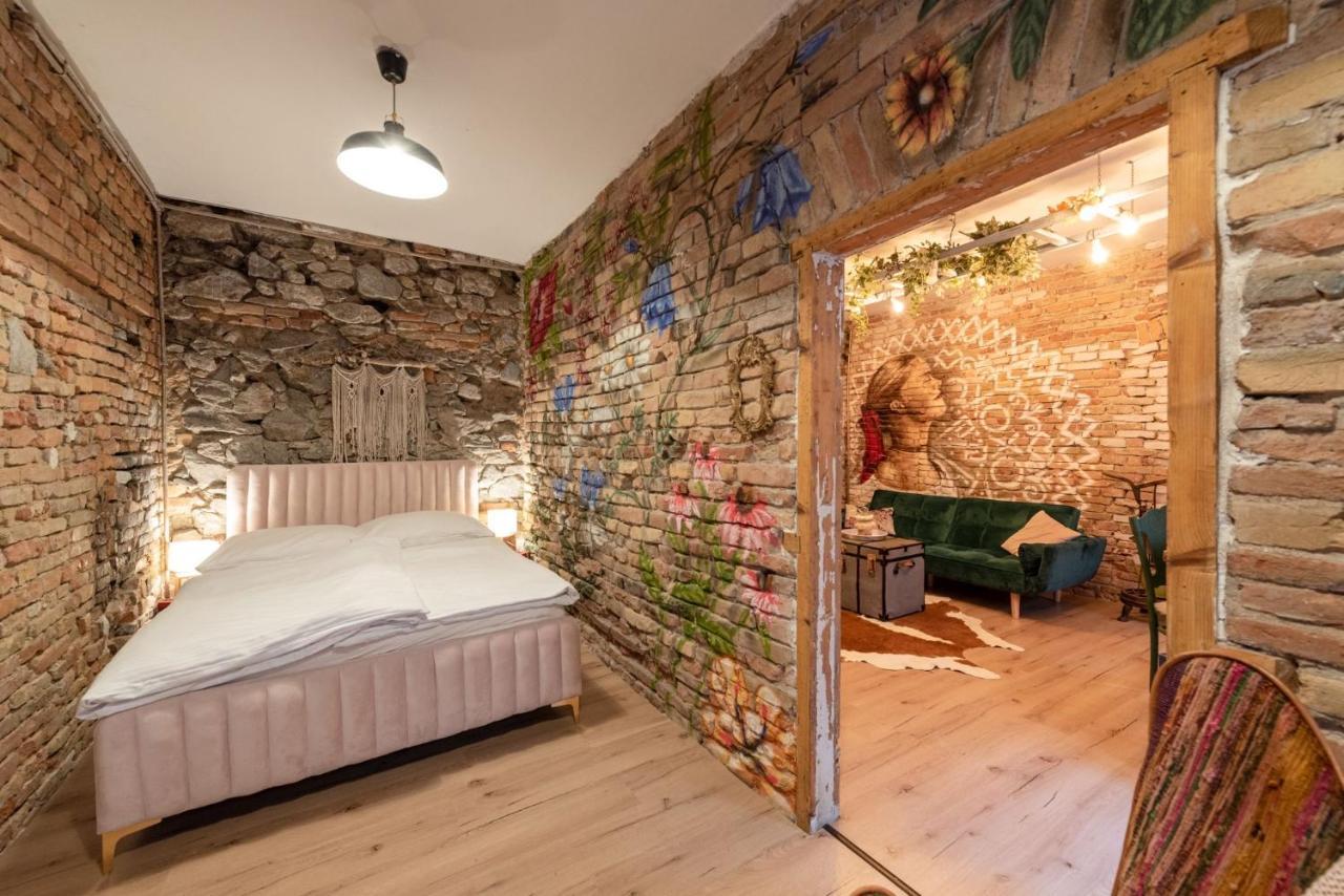 Accommodation At The Folklore Apartment 布拉迪斯拉发 外观 照片
